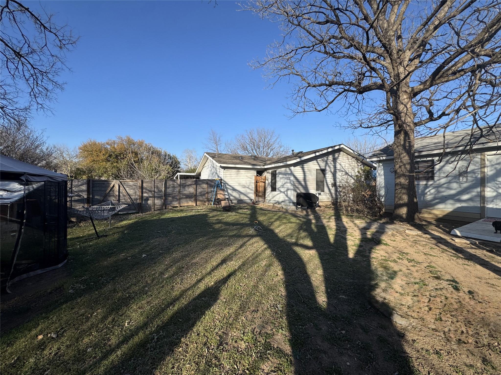 207 Chippendale Ave Property Photo 15
