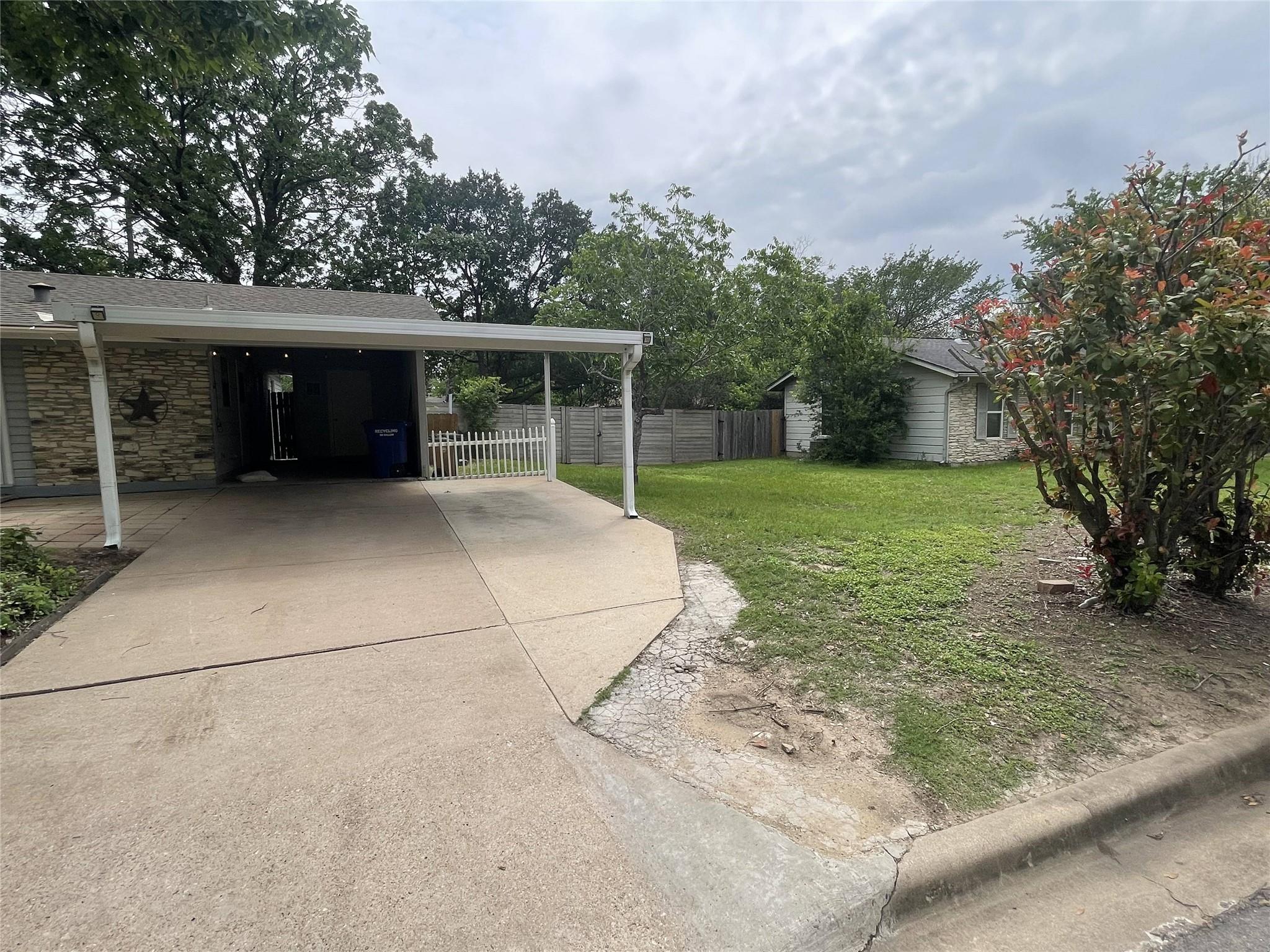 207 Chippendale Ave Property Photo 17