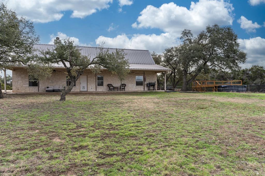 2551 Spring Valley Dr Property Photo 2