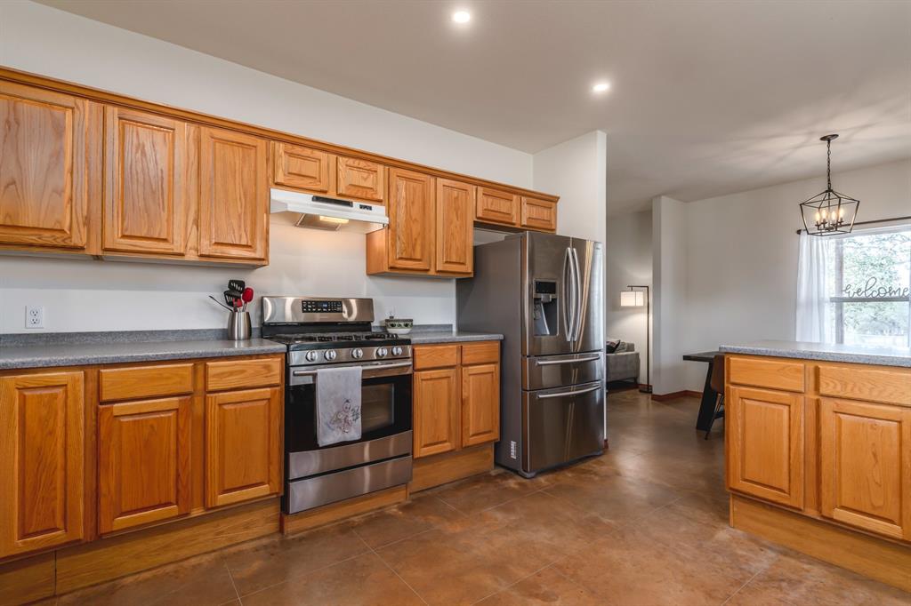 2551 Spring Valley Dr Property Photo 8