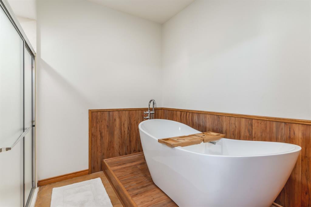 2551 Spring Valley Dr Property Photo 14