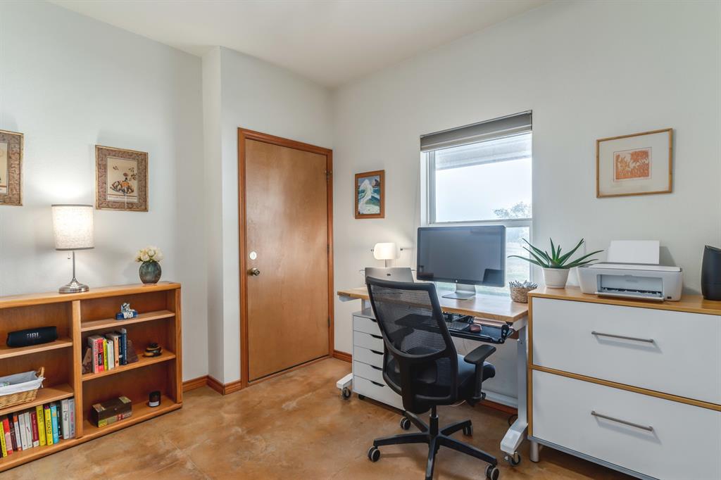 2551 Spring Valley Dr Property Photo 16