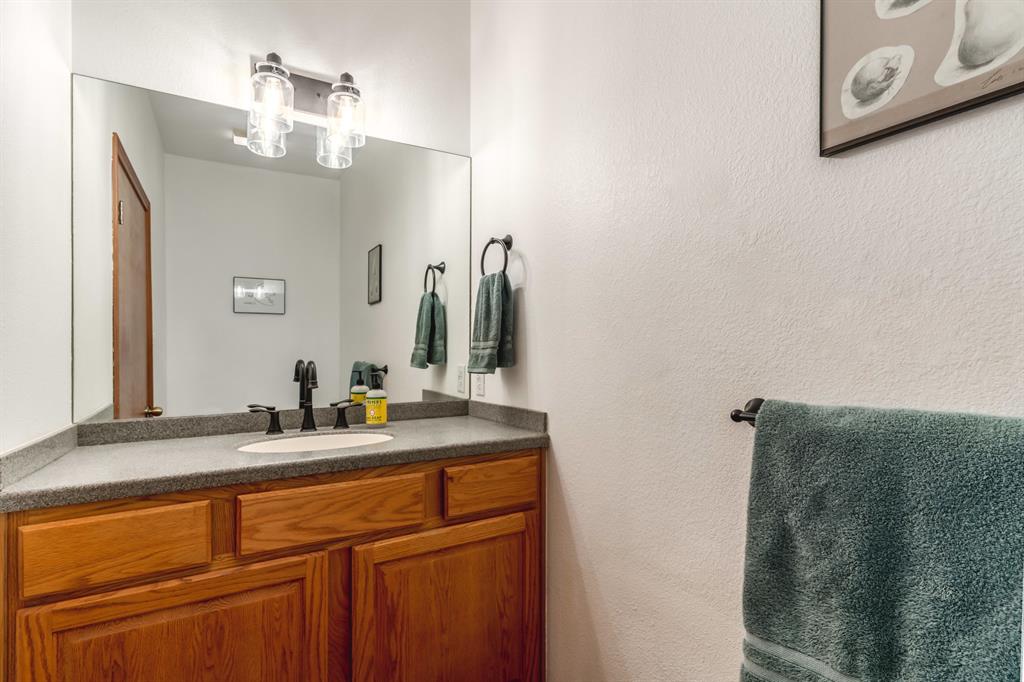 2551 Spring Valley Dr Property Photo 18