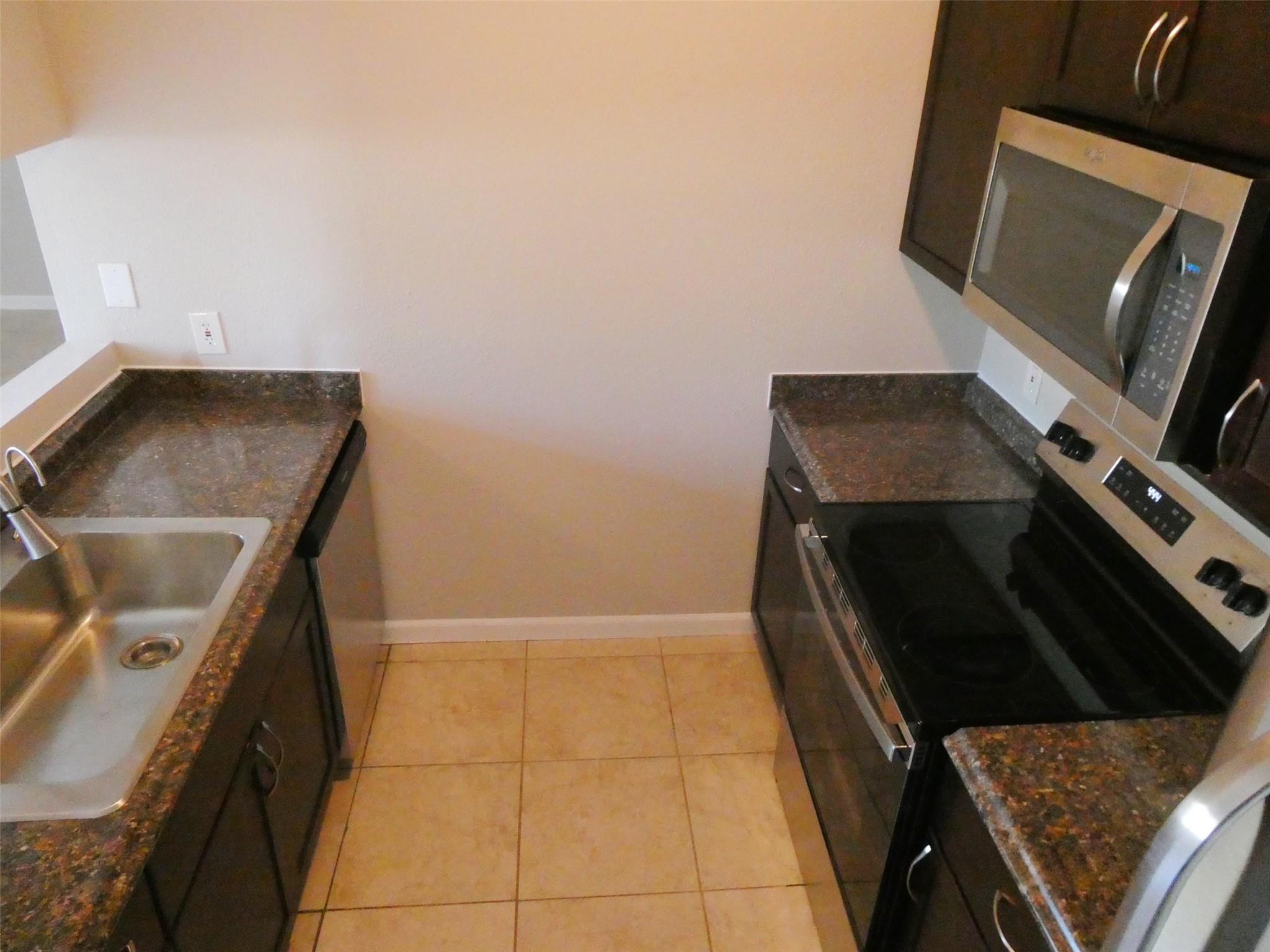 12166 Metric Blvd #1009 Property Photo 9