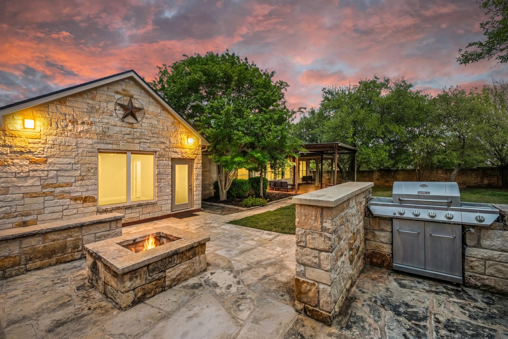 1023 Grassy Field Rd Property Photo 3