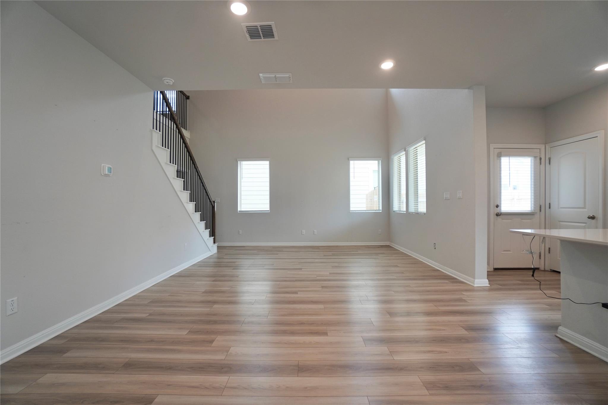 2513 Danbury Ln Property Photo 8