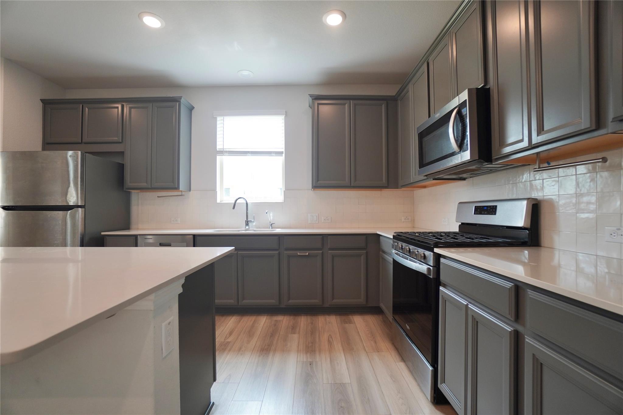 2513 Danbury Ln Property Photo 11