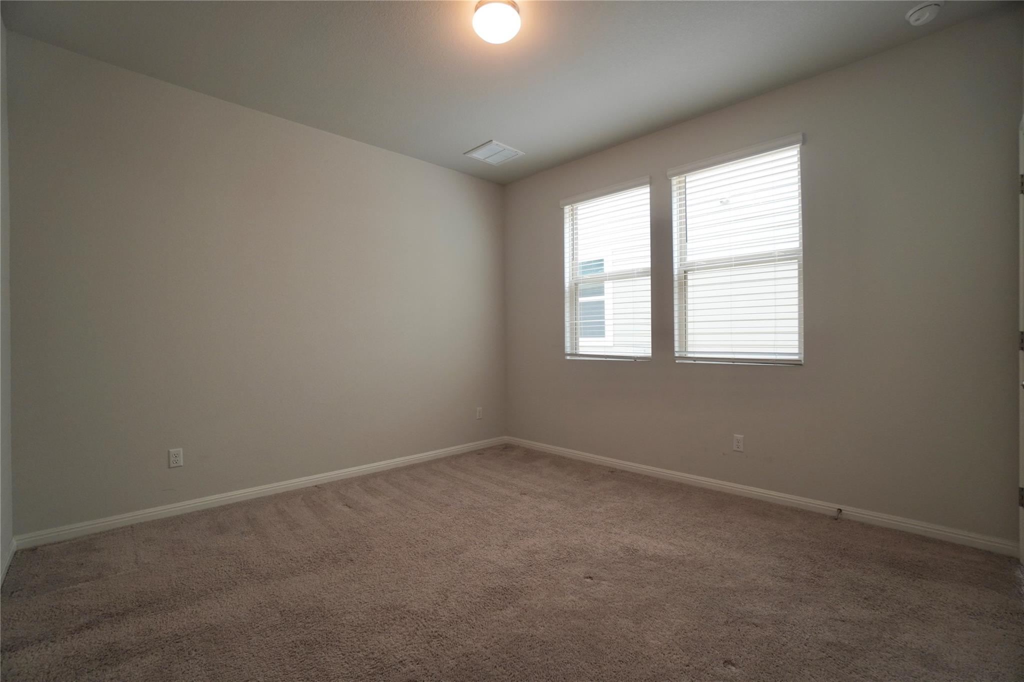 2513 Danbury Ln Property Photo 15