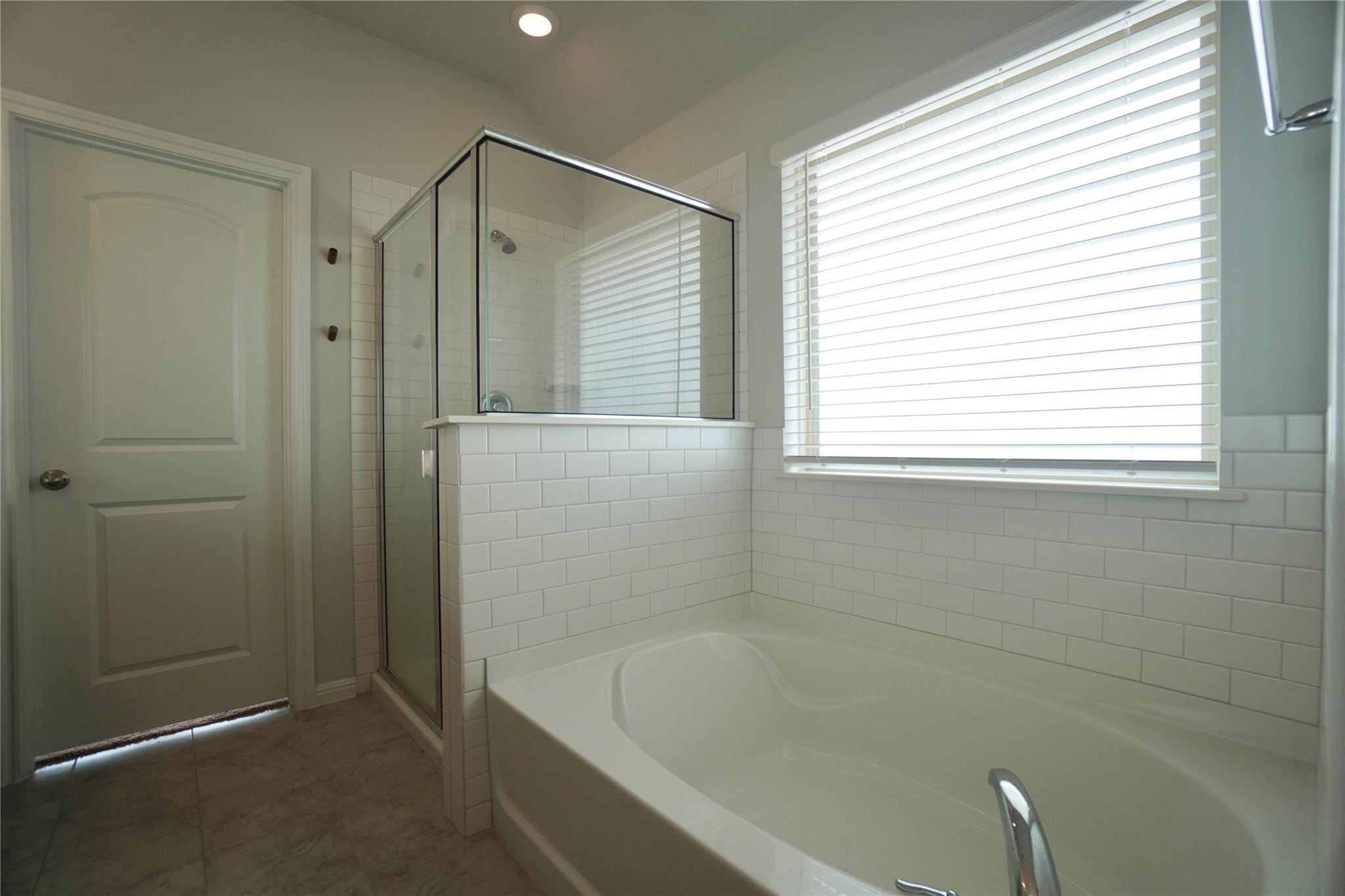2513 Danbury Ln Property Photo 23