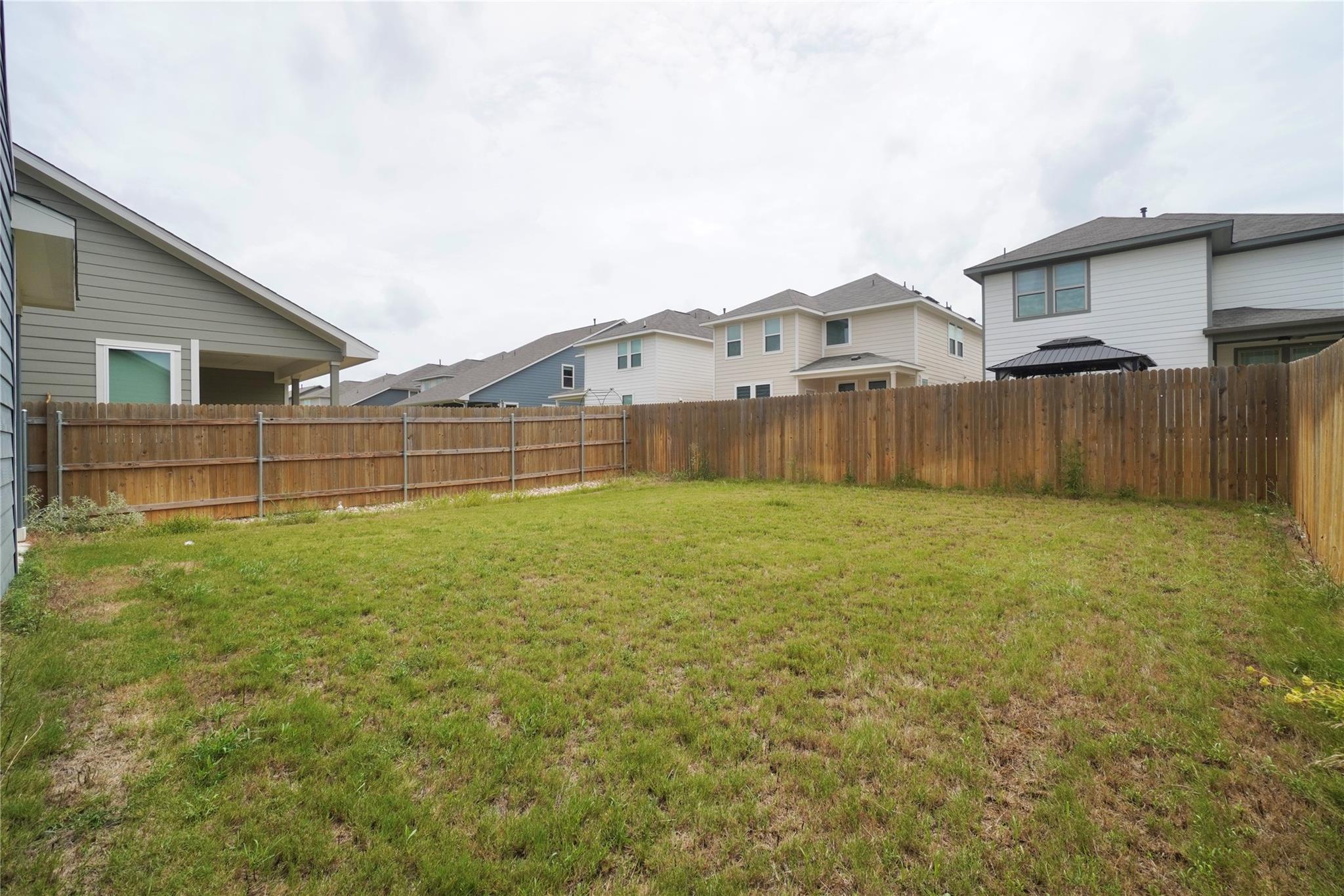 2513 Danbury Ln Property Photo 35