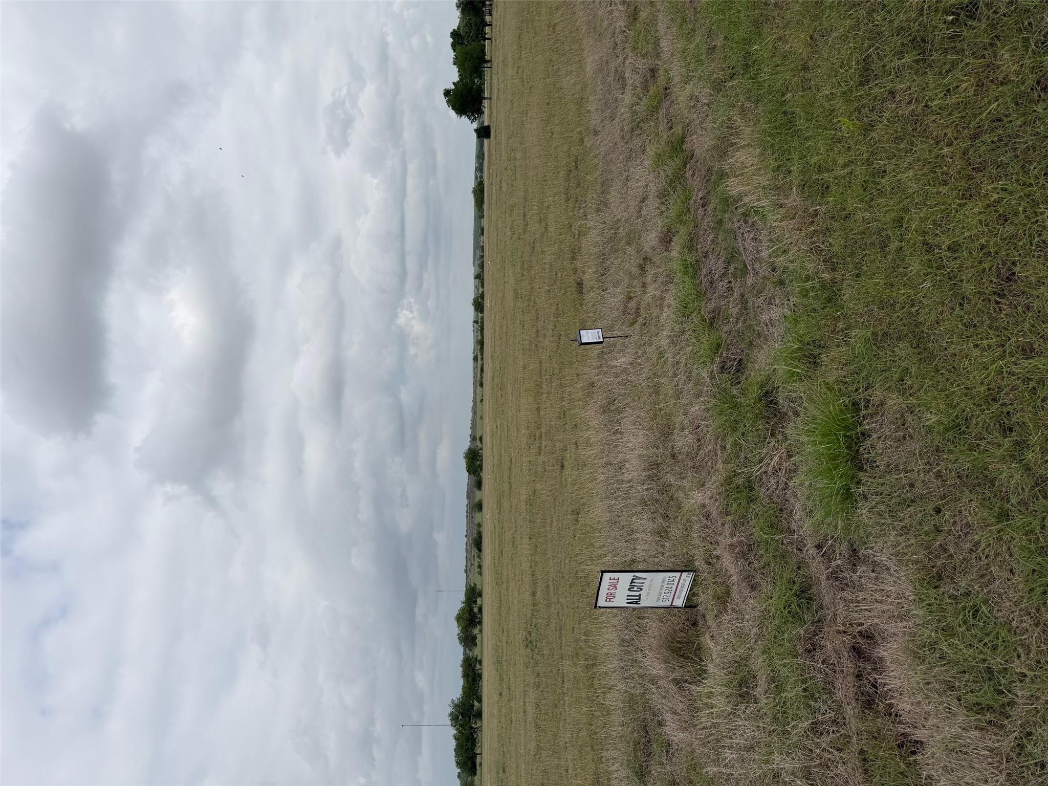 320 Airfield Rd Property Photo 3