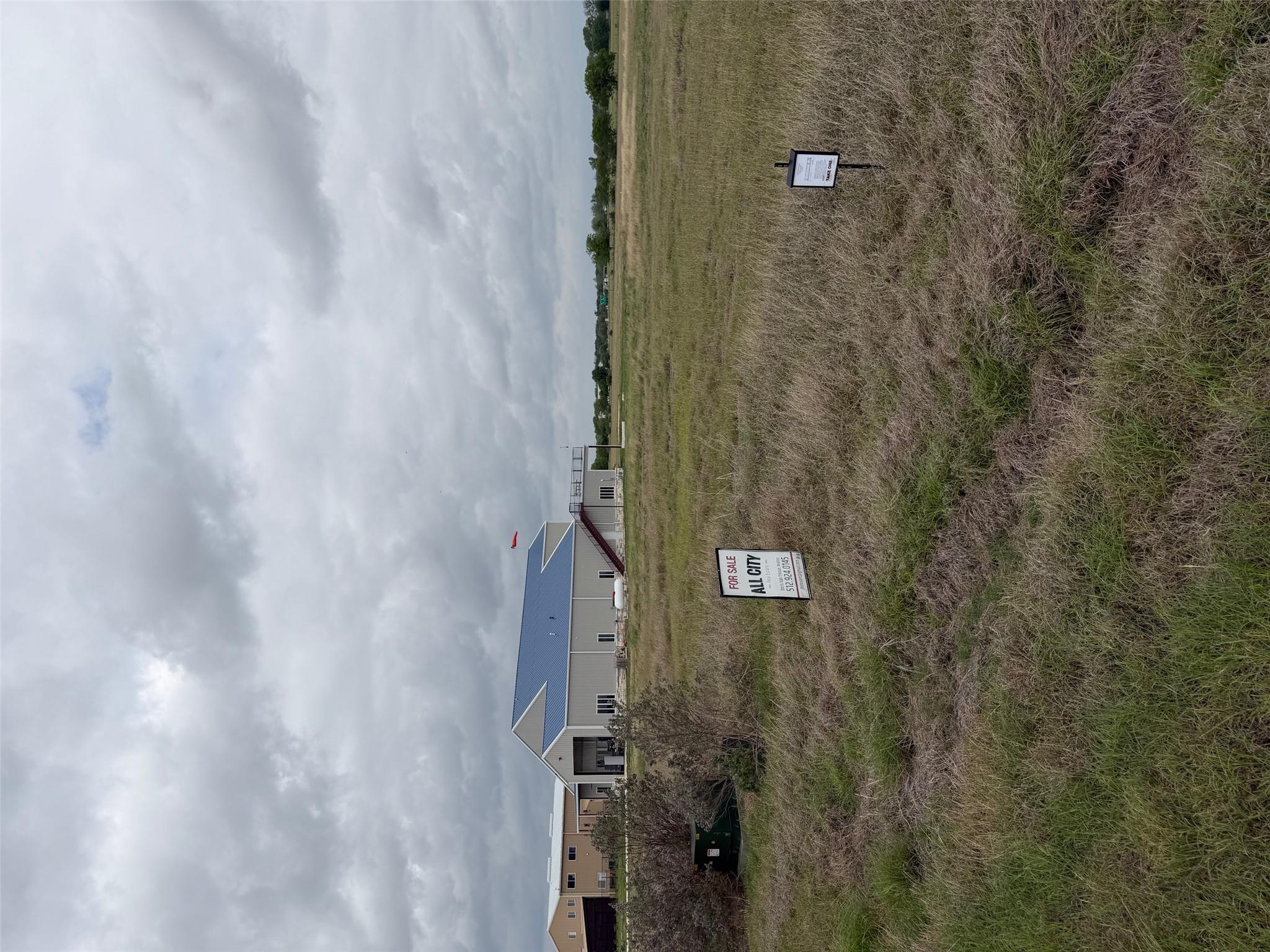 320 Airfield Rd Property Photo 5