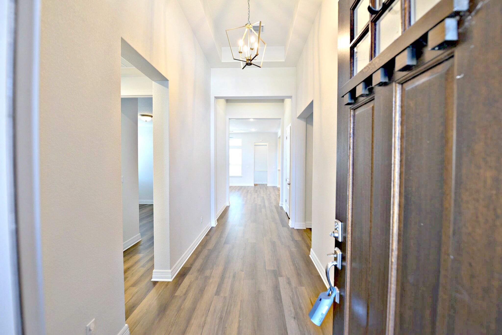 2220 Airport Dr Property Photo 2