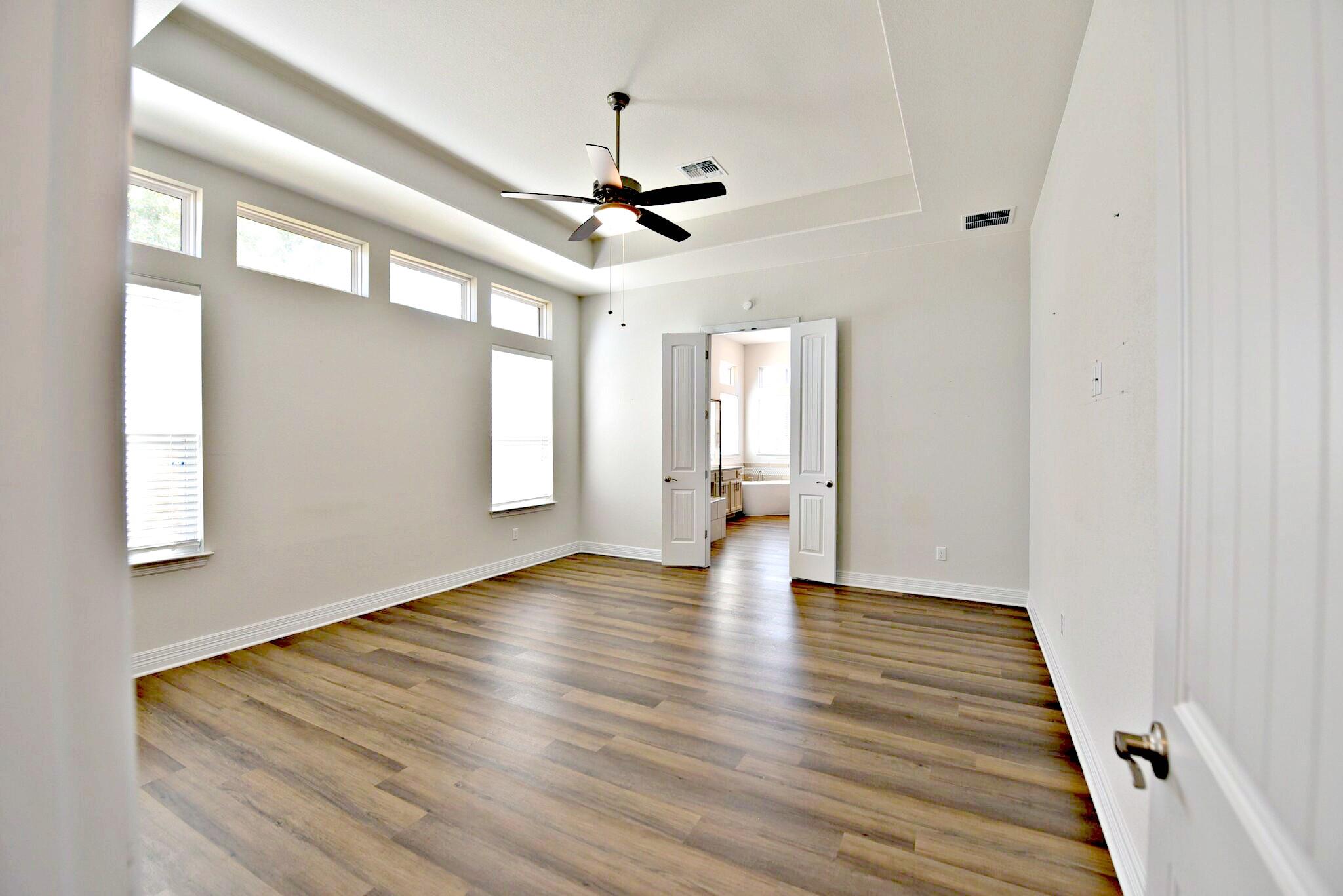 2220 Airport Dr Property Photo 12