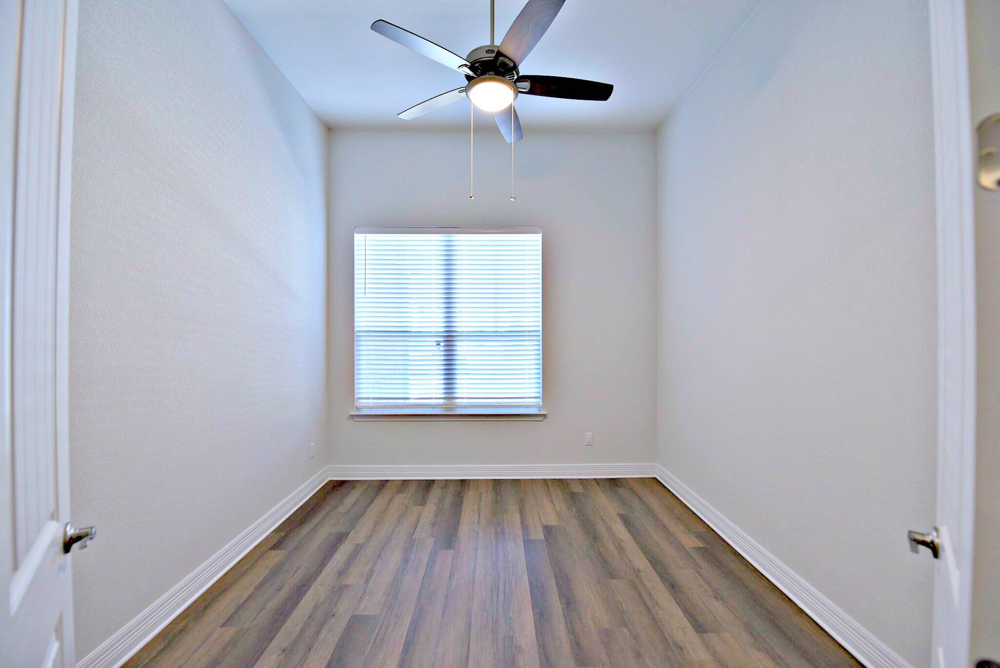 2220 Airport Dr Property Photo 17