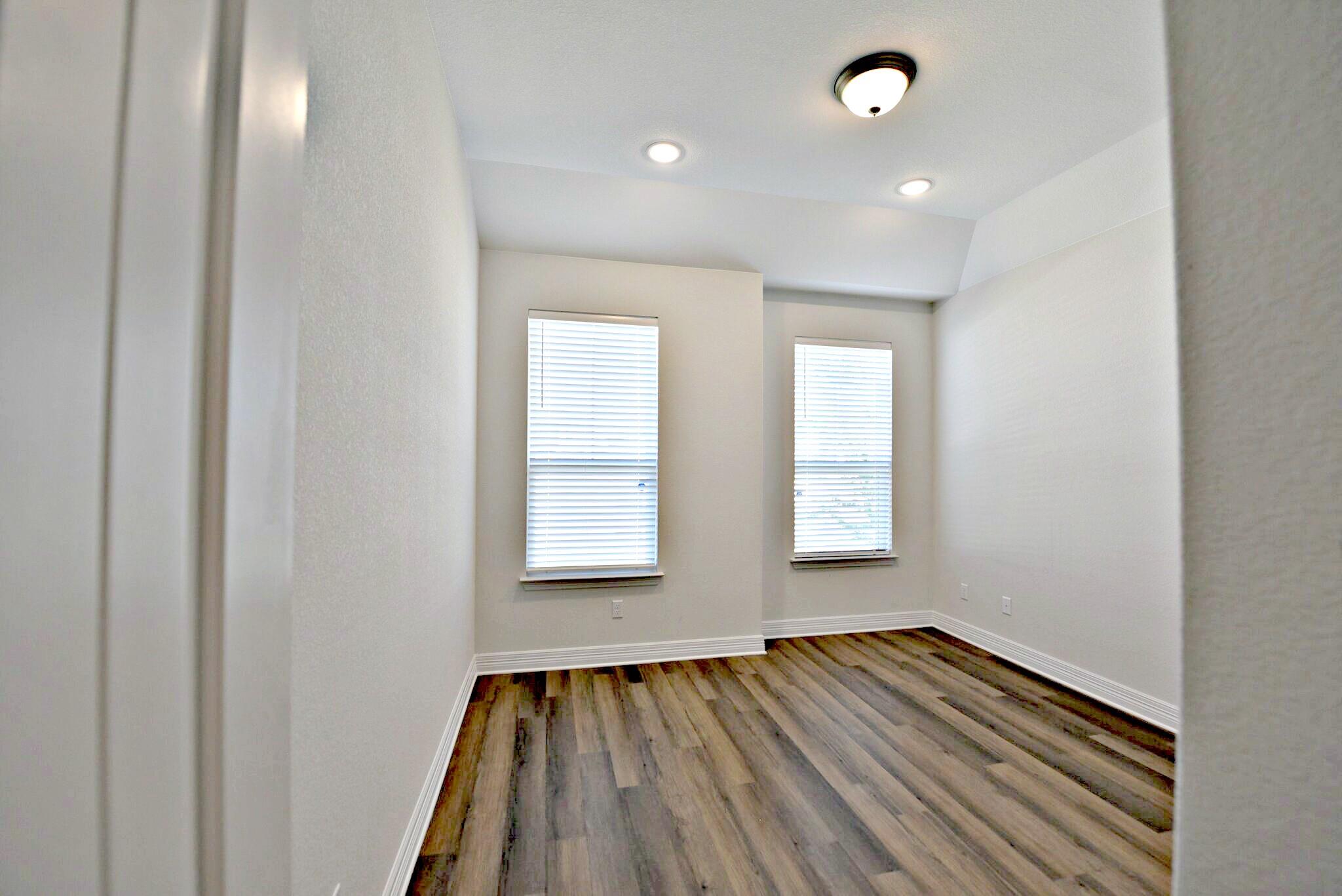 2220 Airport Dr Property Photo 18