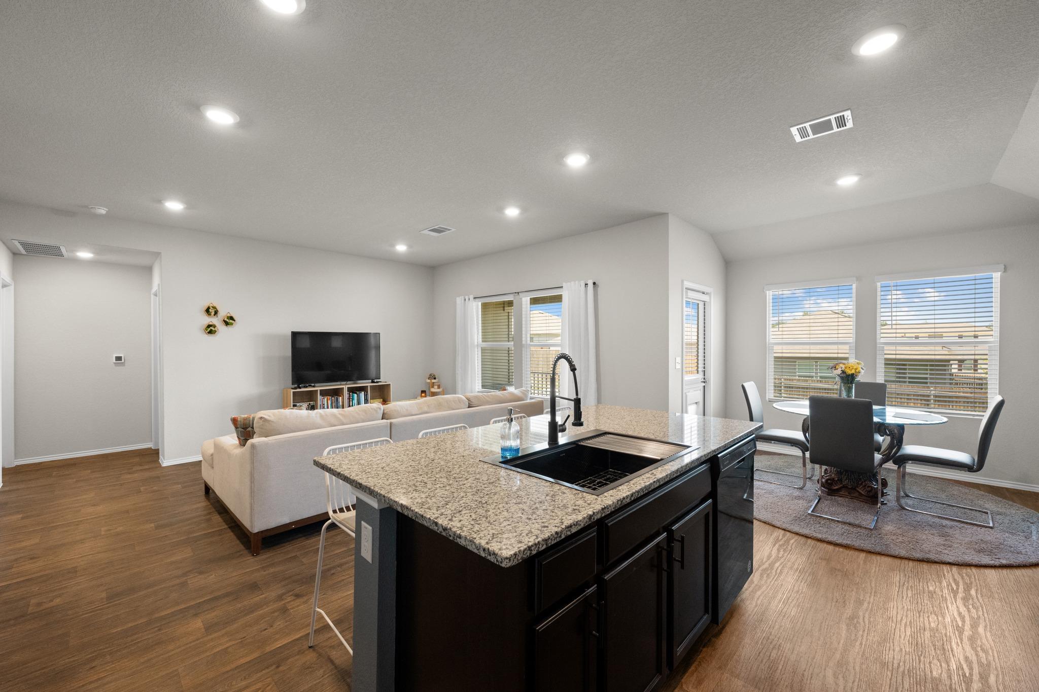 15108 Siberian Elm Ln Property Photo 4