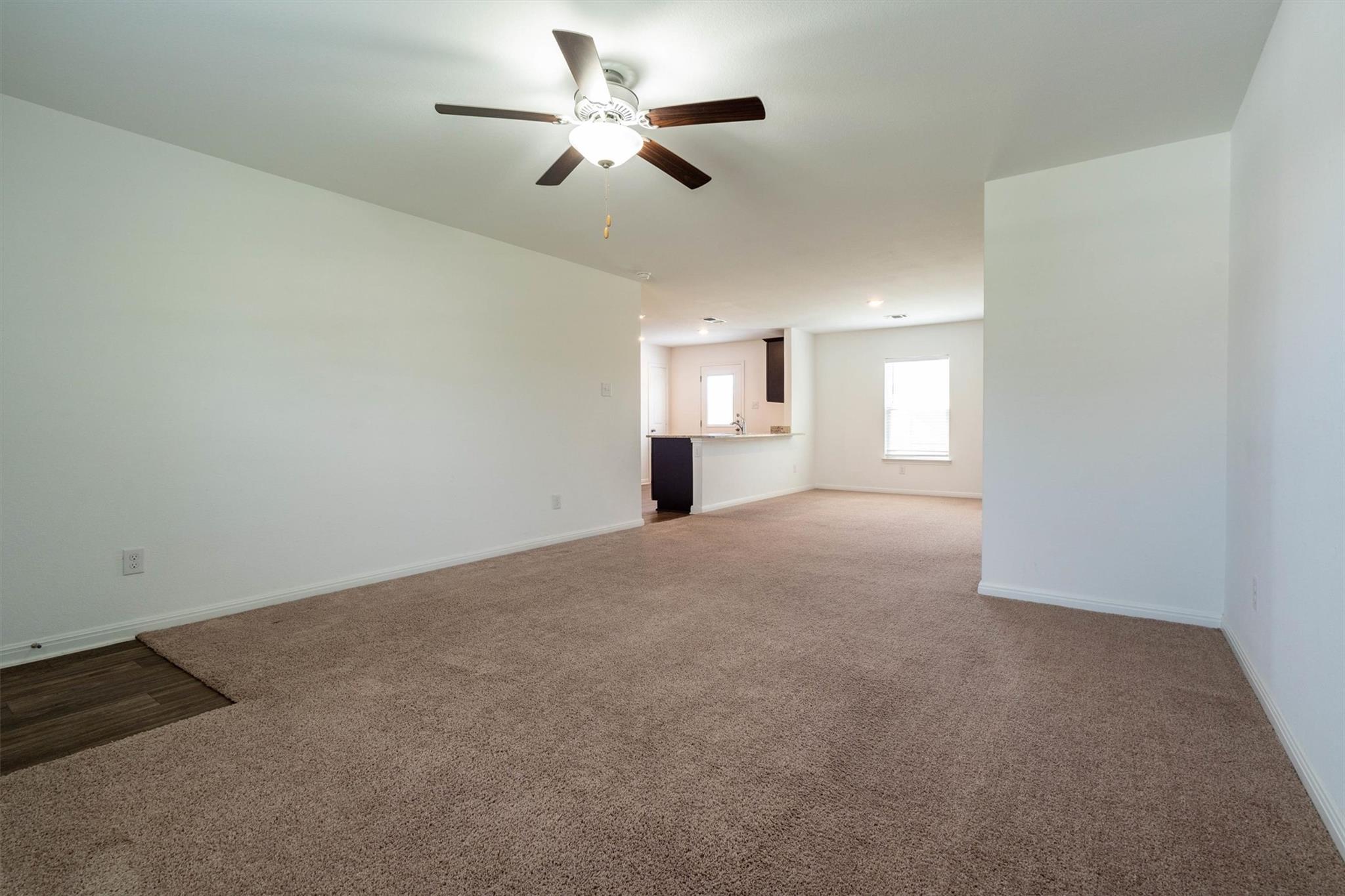 128 Maywood Ln Property Photo 5