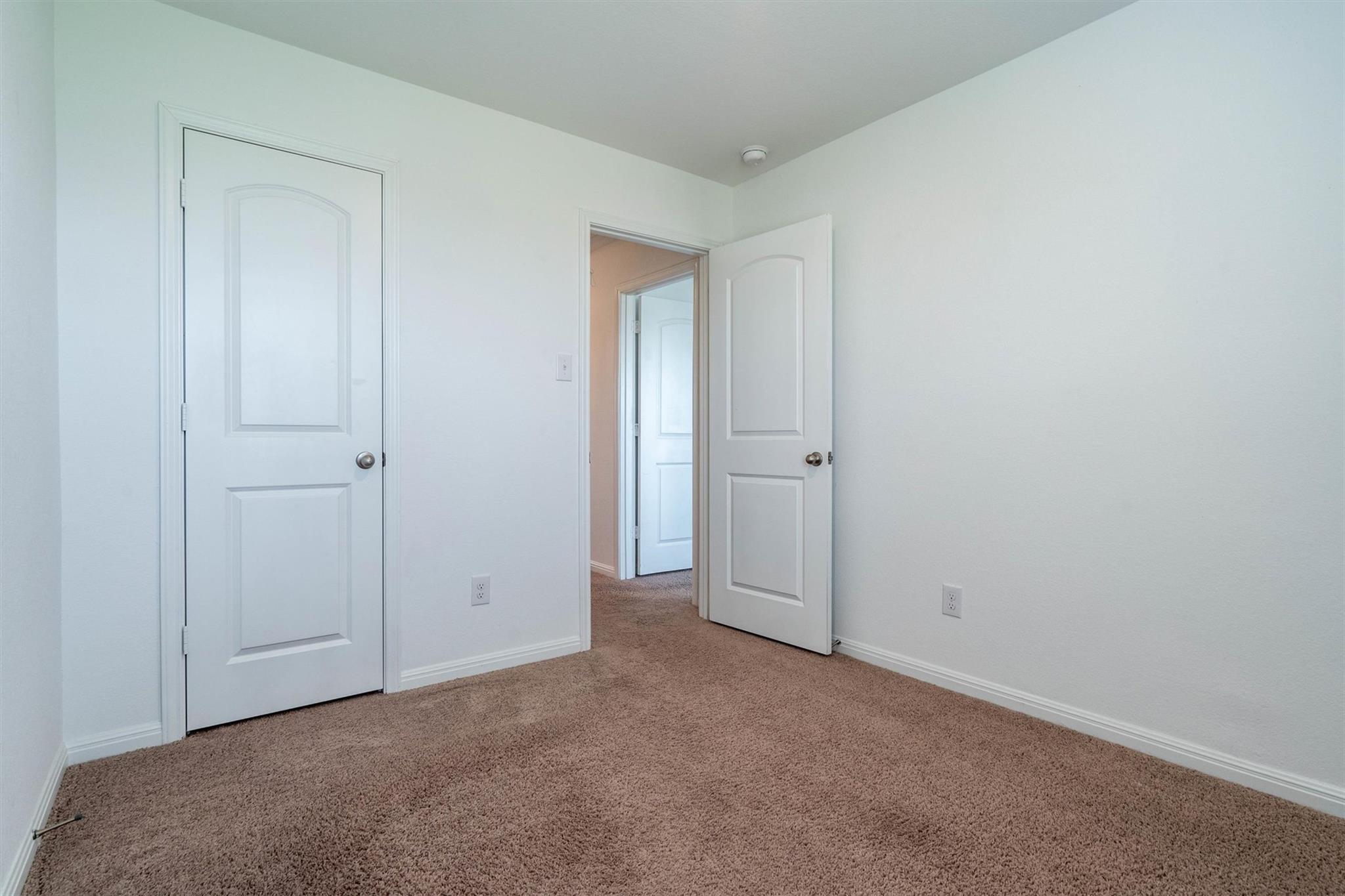 128 Maywood Ln Property Photo 9