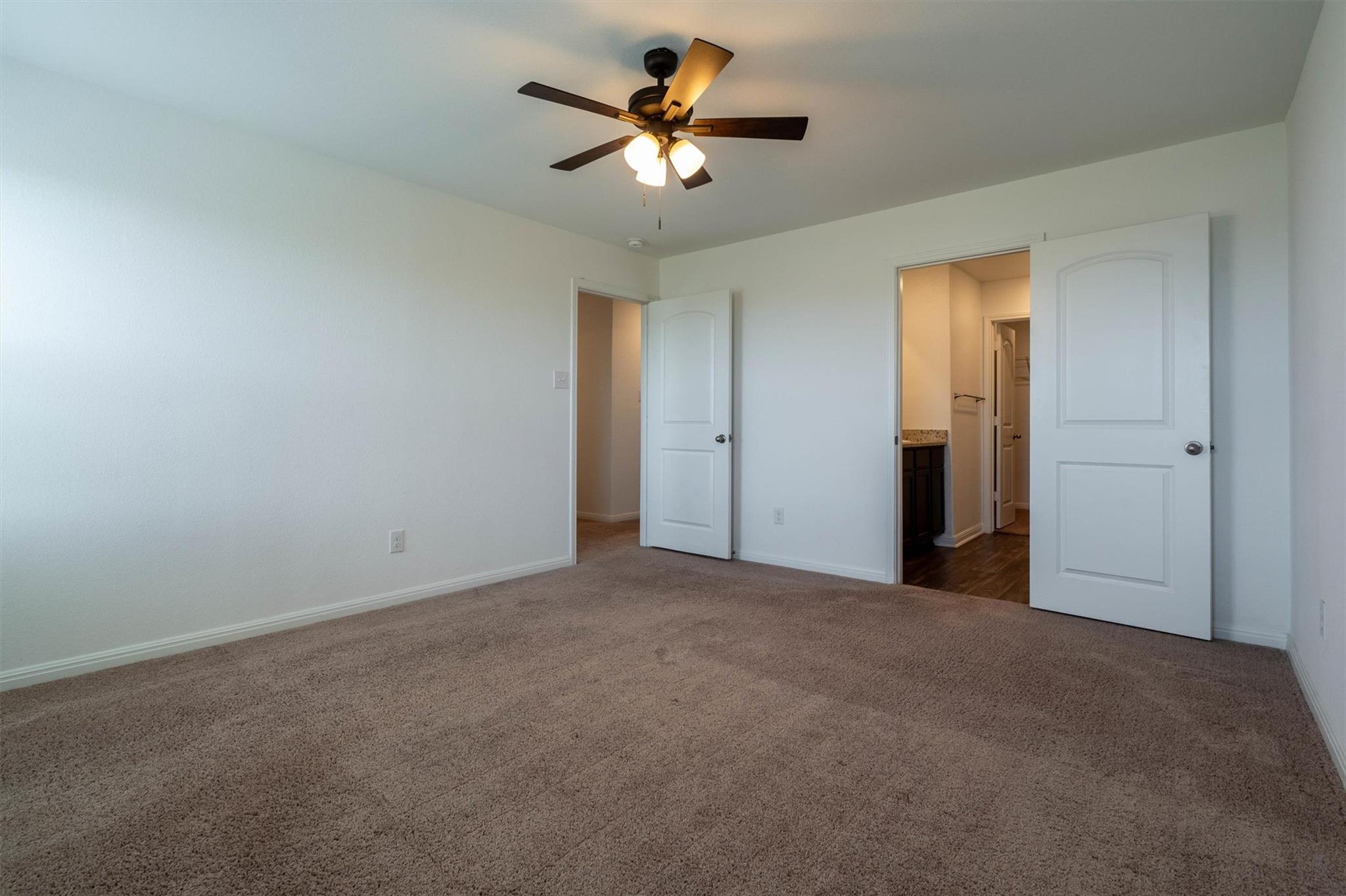 128 Maywood Ln Property Photo 11