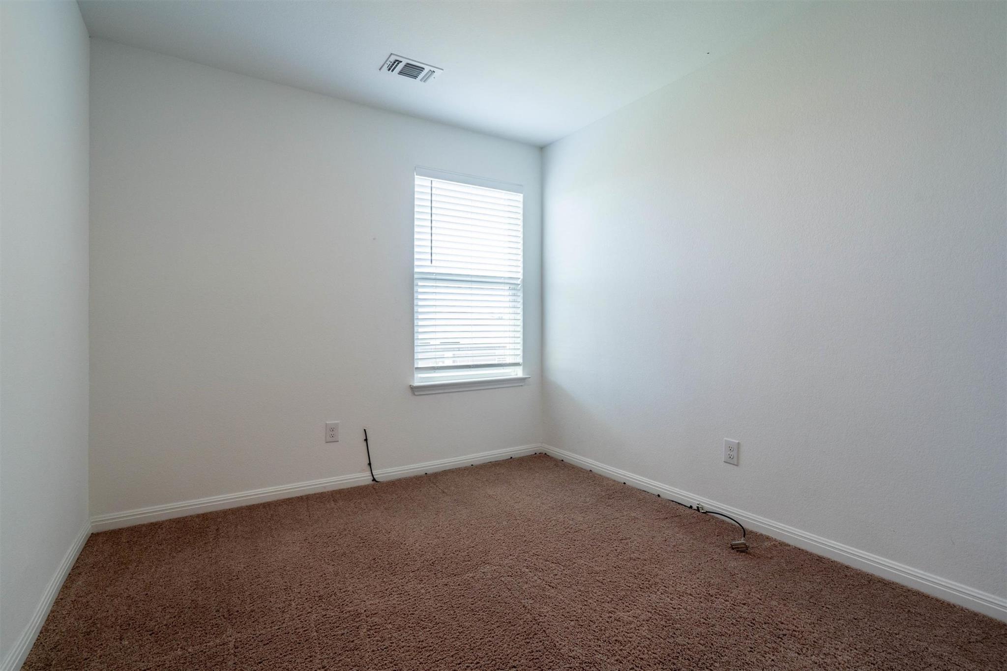 128 Maywood Ln Property Photo 17