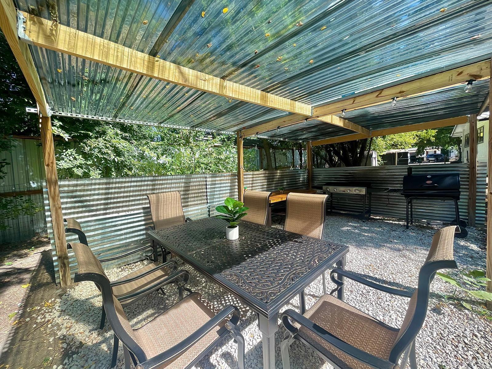 1582 Valley Dr Property Photo 17