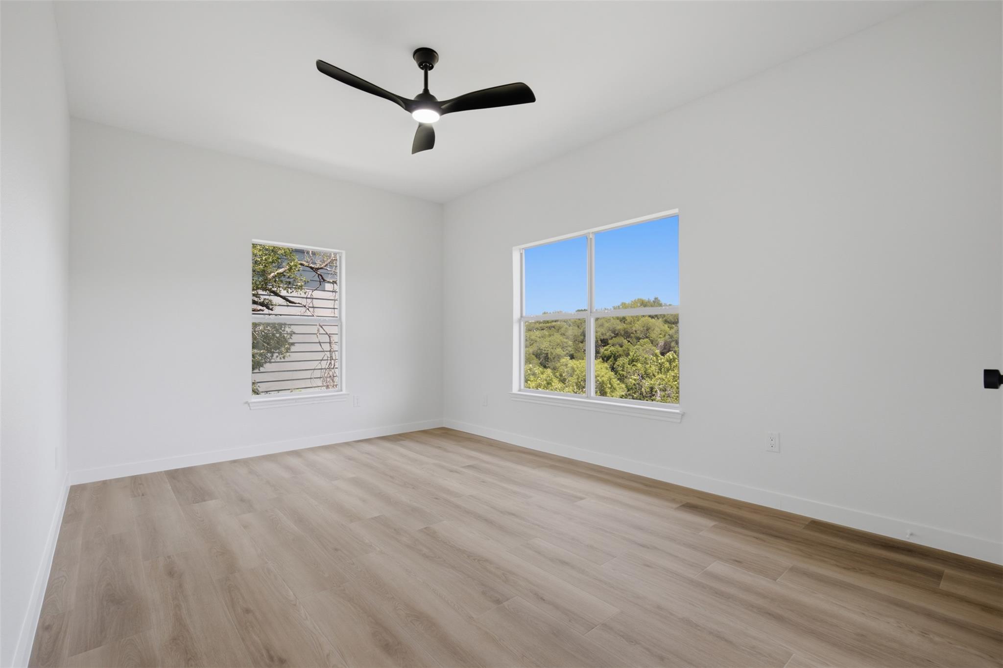 9312 Knoll Crest Loop Property Photo 34