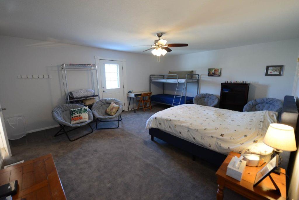746 E Island Dr Property Photo 24