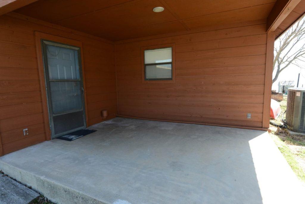 746 E Island Dr Property Photo 32