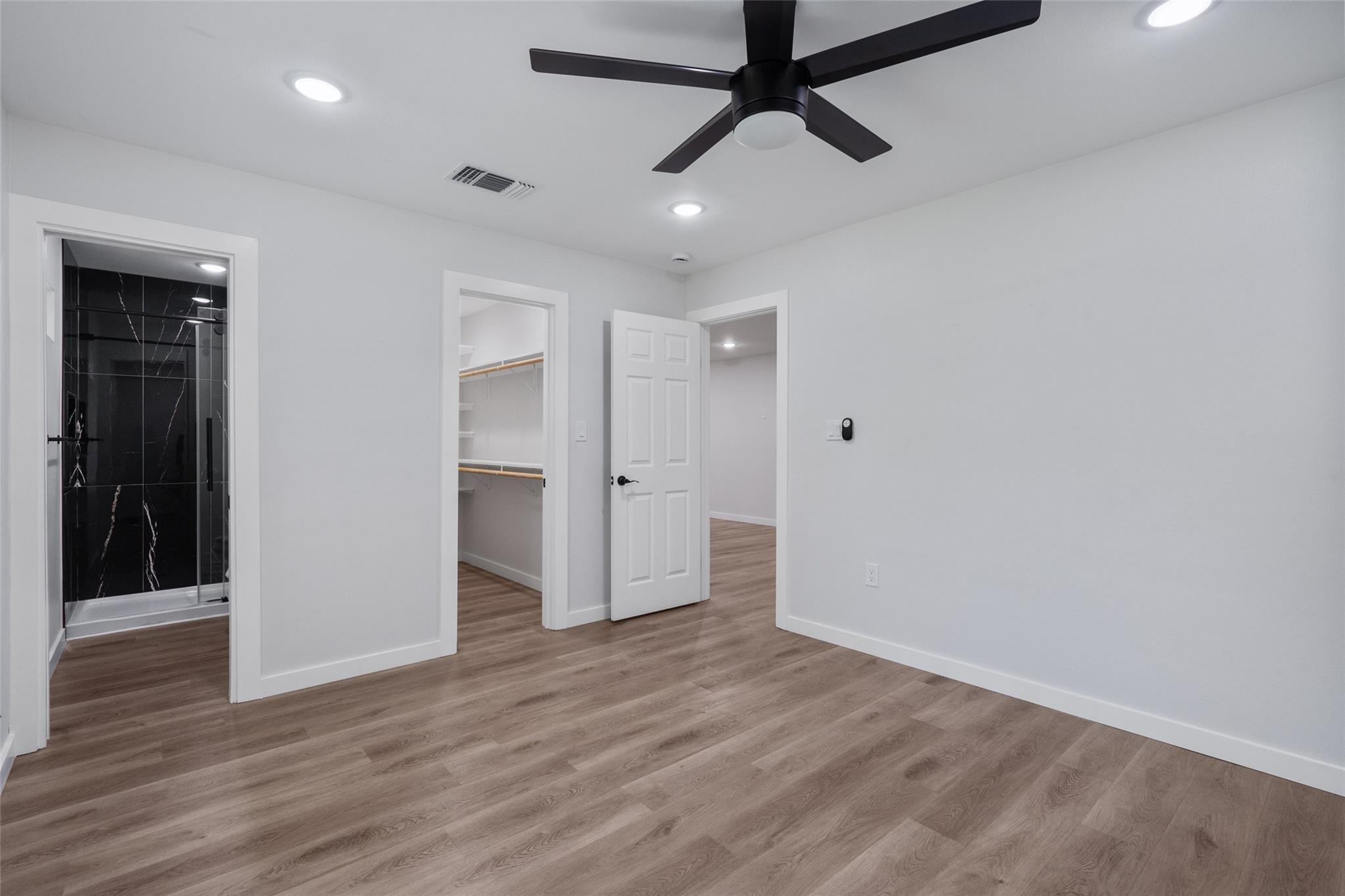 313 Charles St Property Photo 10