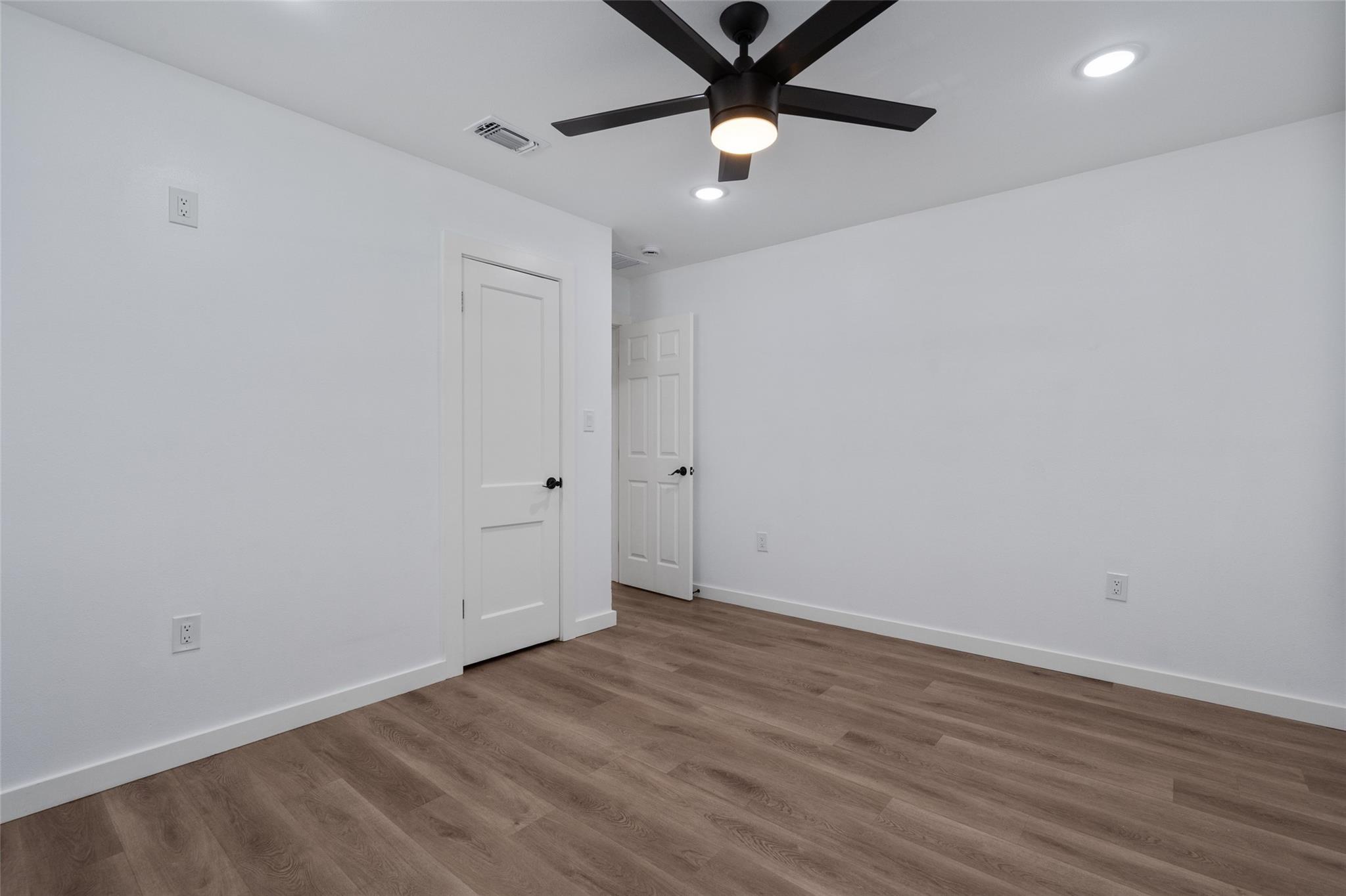 313 Charles St Property Photo 14