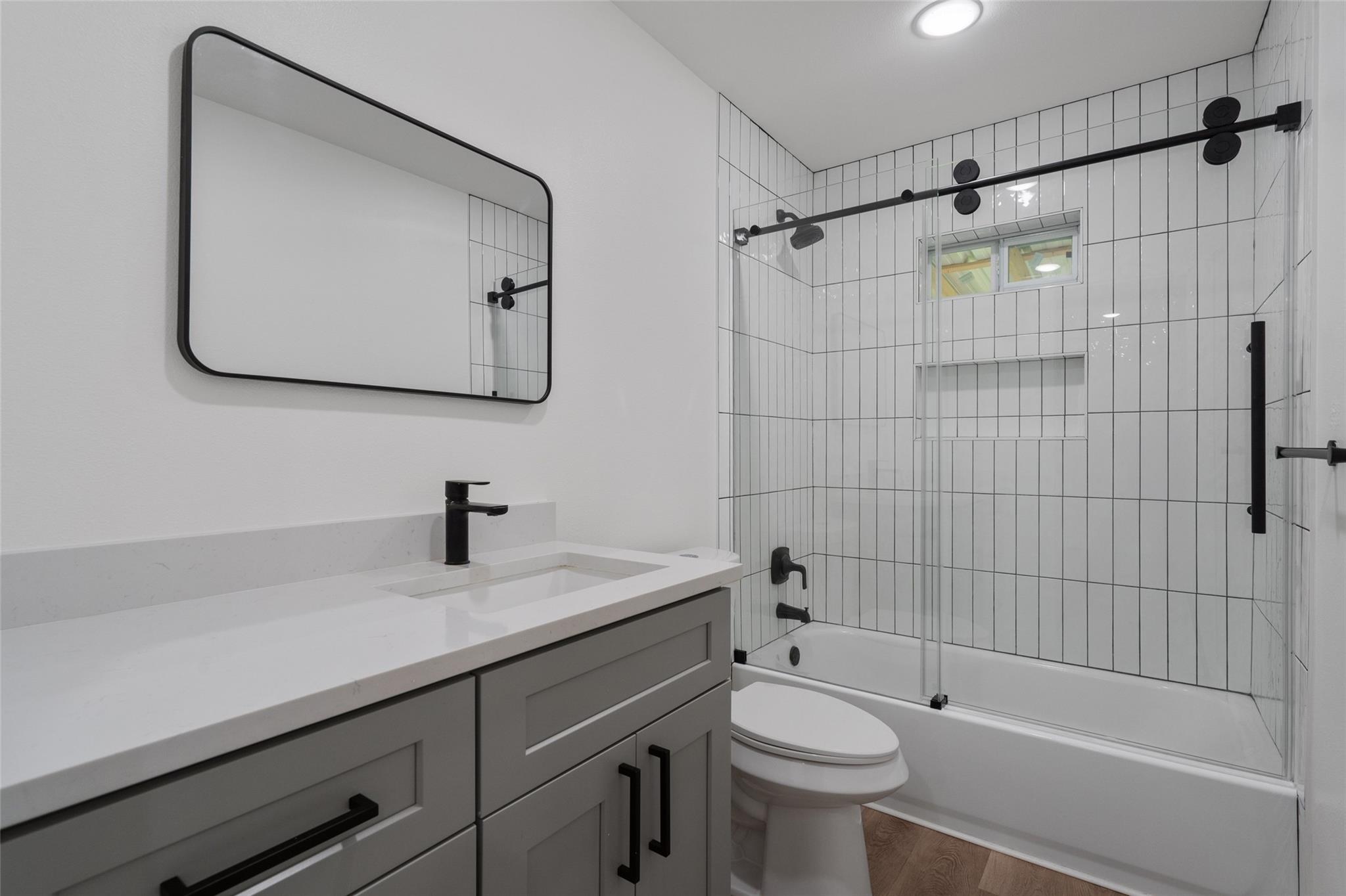 313 Charles St Property Photo 16