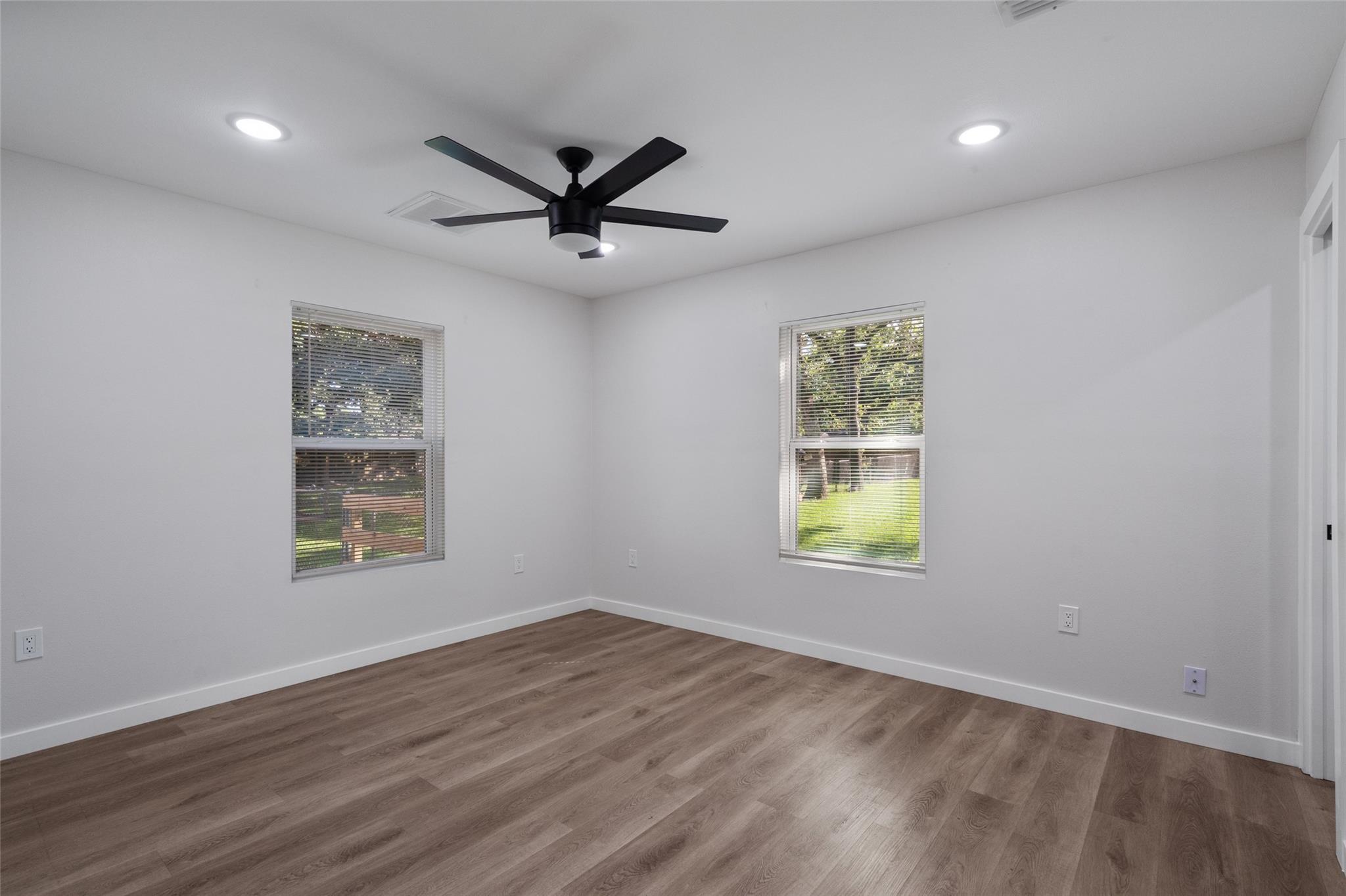 313 Charles St Property Photo 18