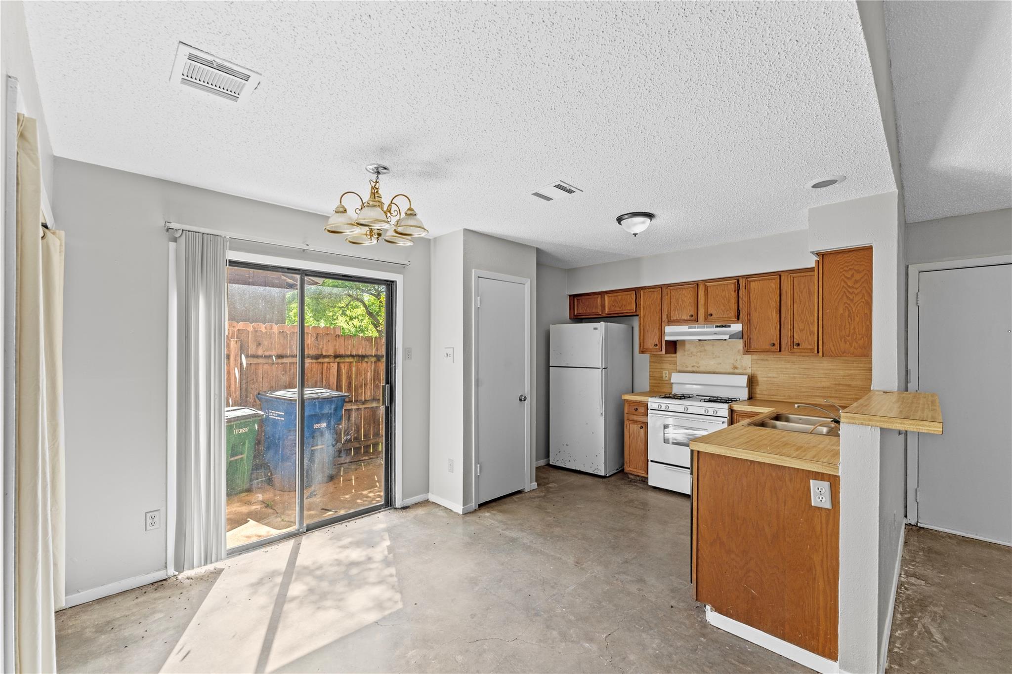 6201 Berkett Cv 2 Property Photo 8