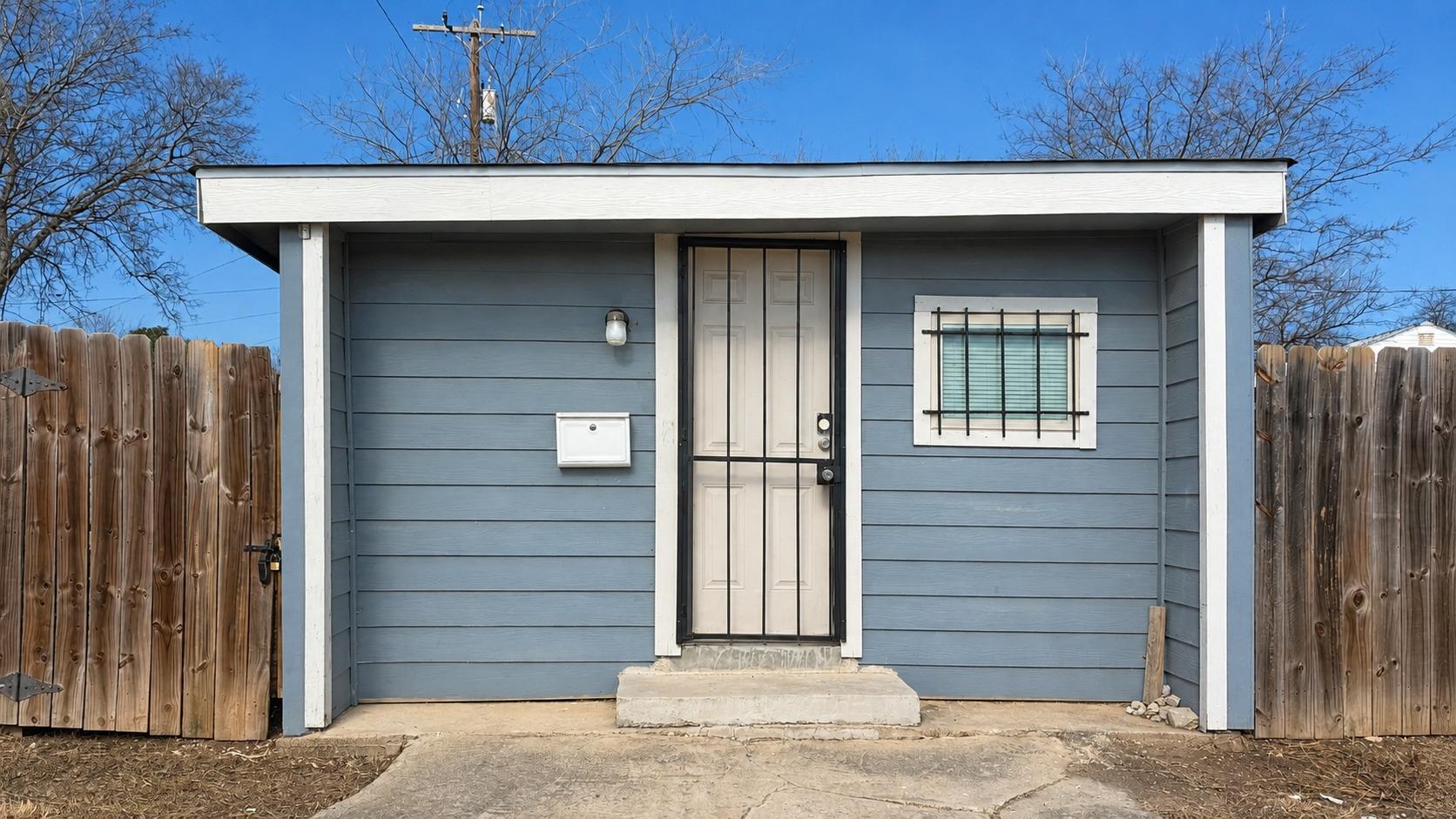 802 Alametos None #b Property Photo 1