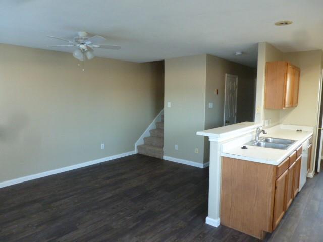 2867 Southampton Way #b Property Photo 2