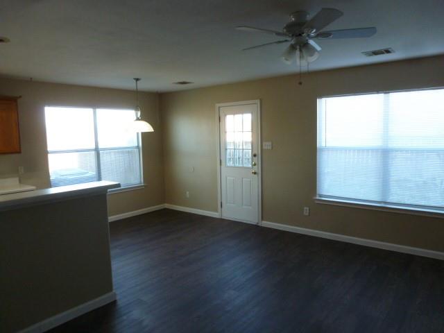 2867 Southampton Way #b Property Photo 3
