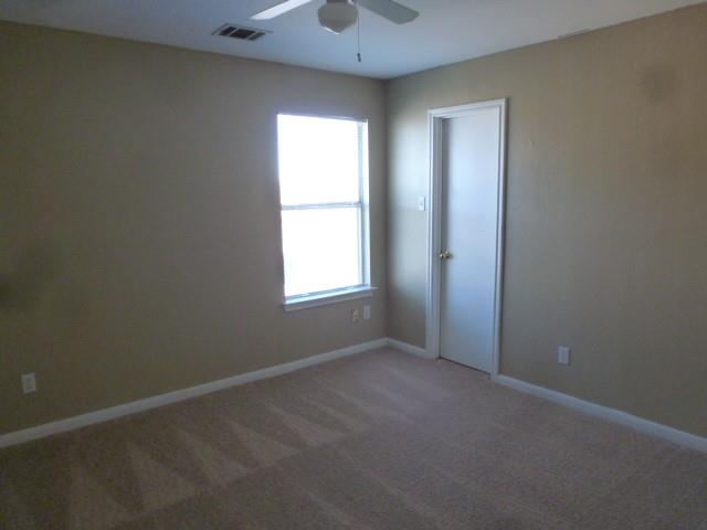 2867 Southampton Way #b Property Photo 5