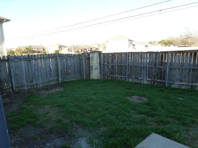 2867 Southampton Way #b Property Photo 9
