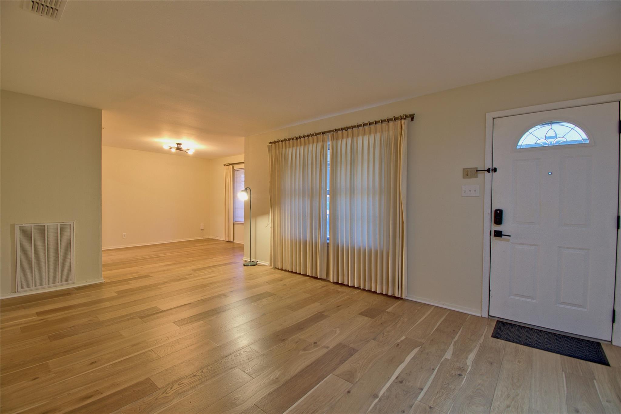 9202 Quail Meadow Dr Property Photo 5