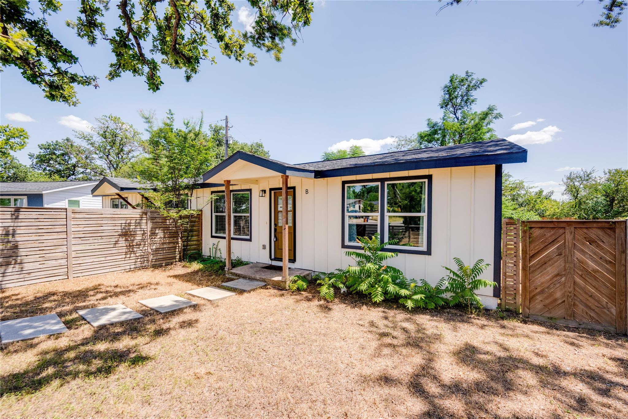 1400 Marcus Pl #b Property Photo 1