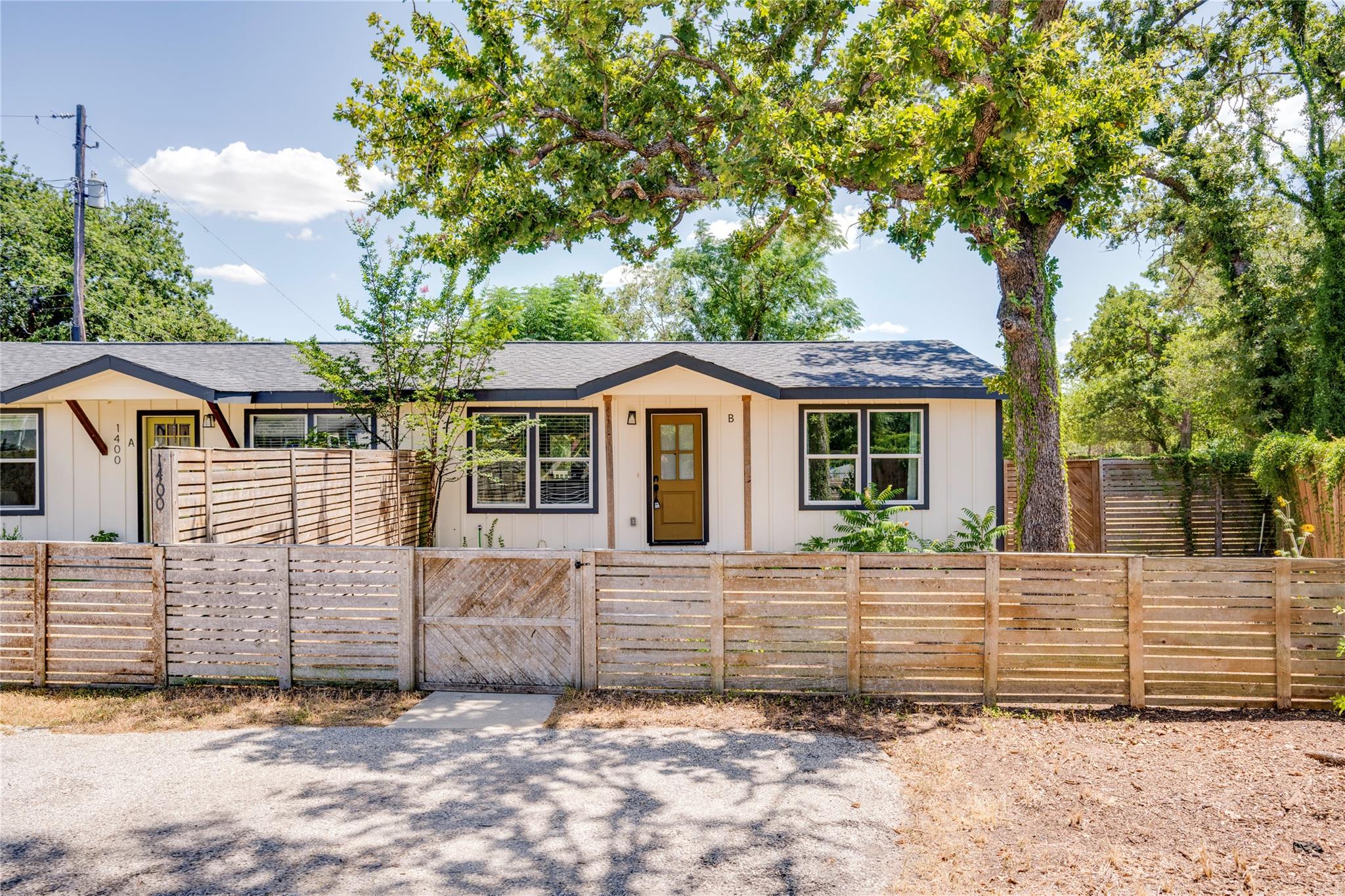 1400 Marcus Pl #b Property Photo 4