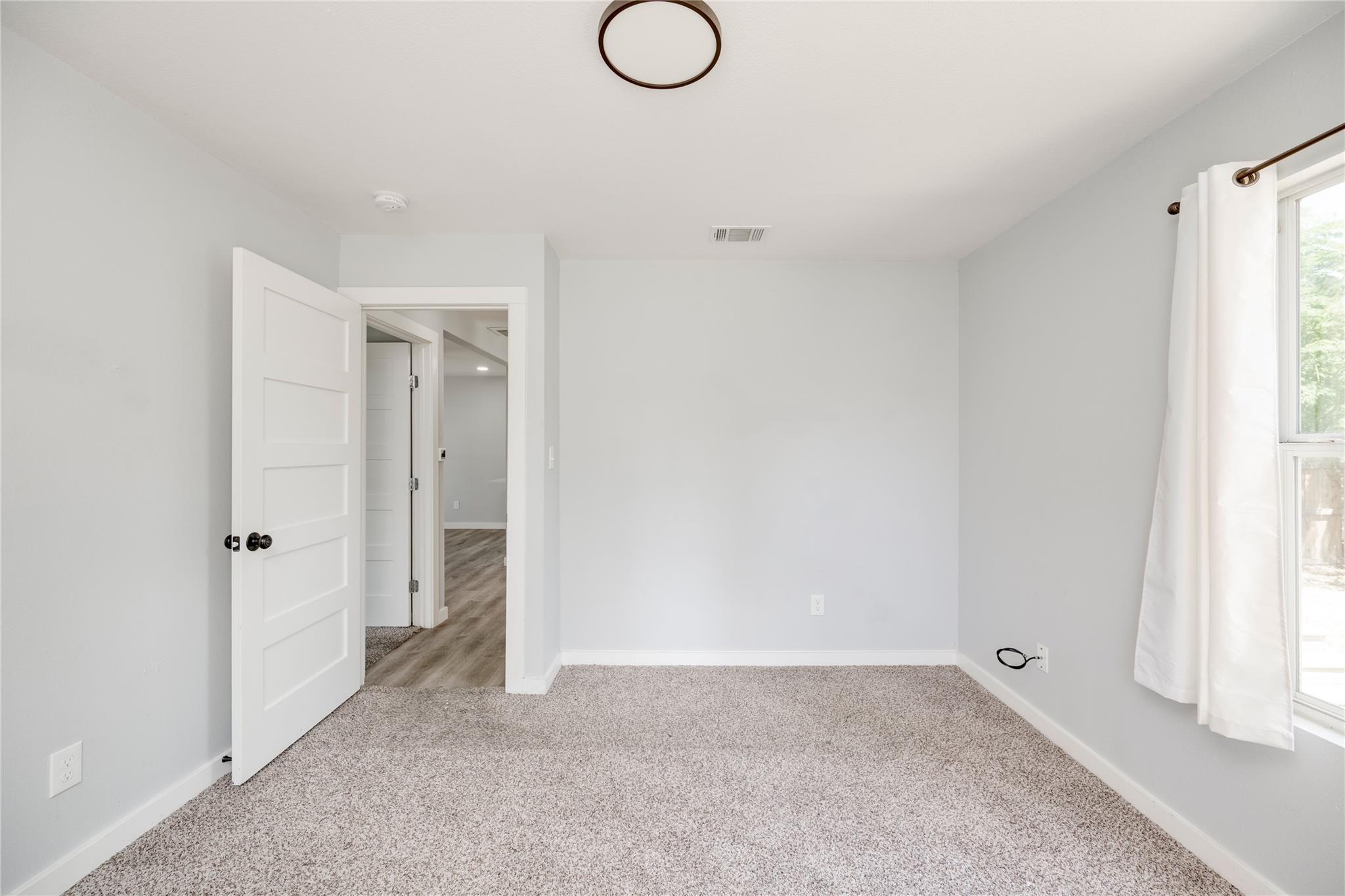 1400 Marcus Pl #b Property Photo 11