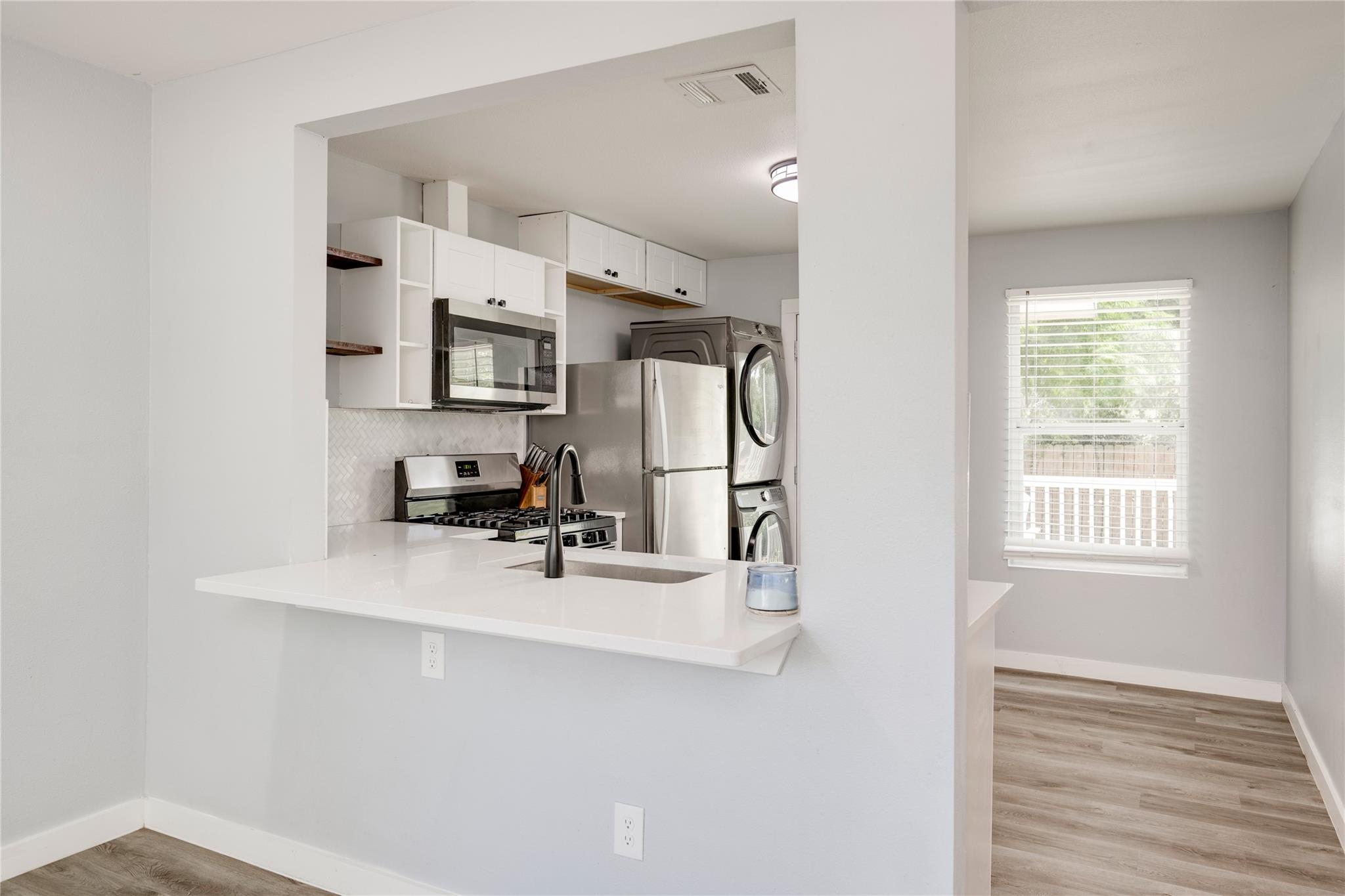 1400 Marcus Pl #b Property Photo 22