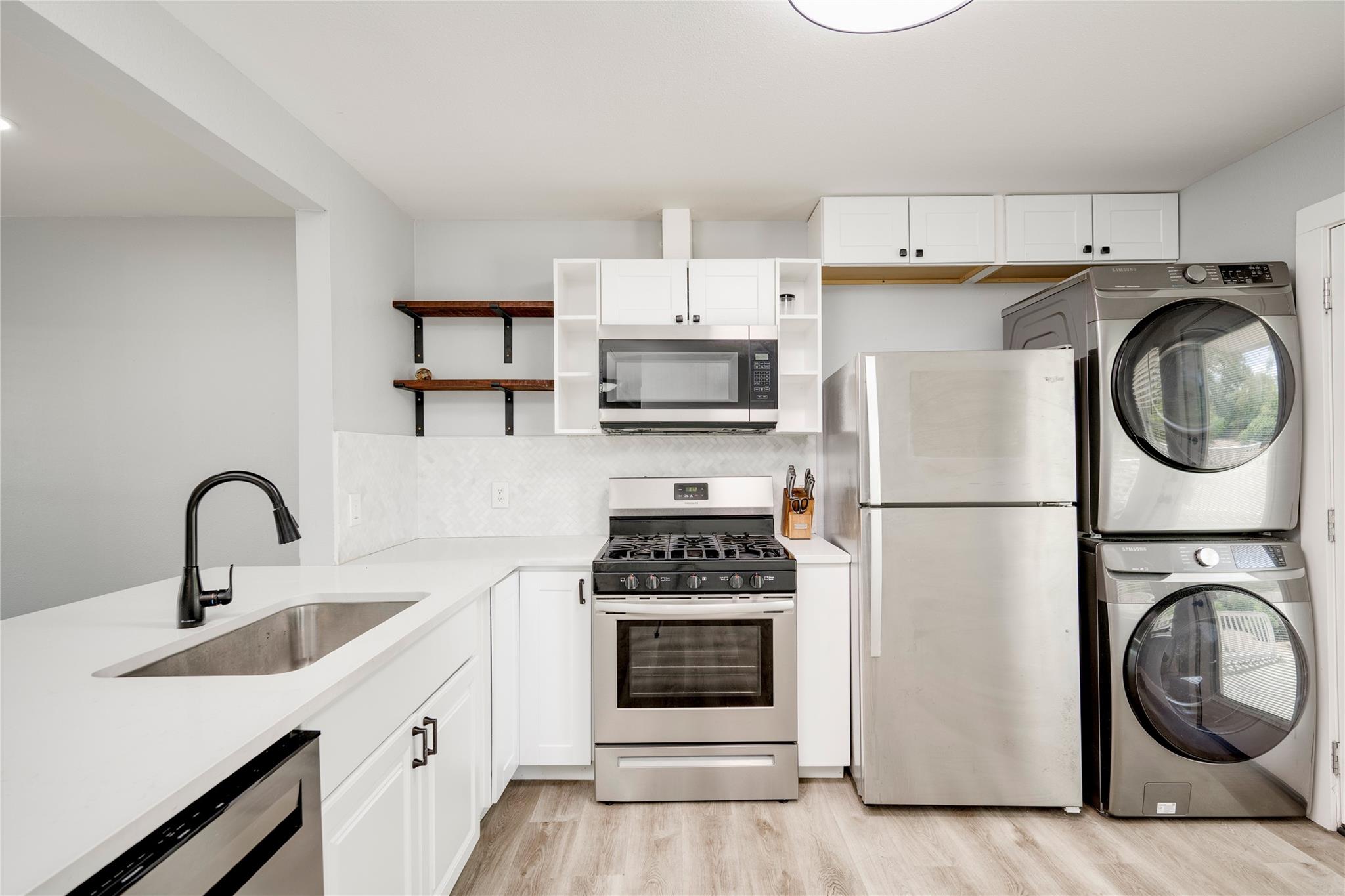 1400 Marcus Pl #b Property Photo 24