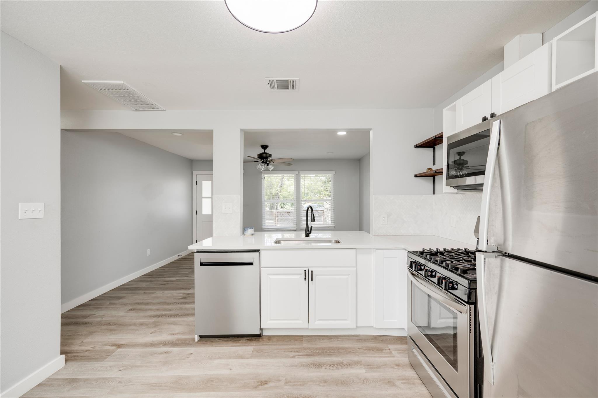 1400 Marcus Pl #b Property Photo 26