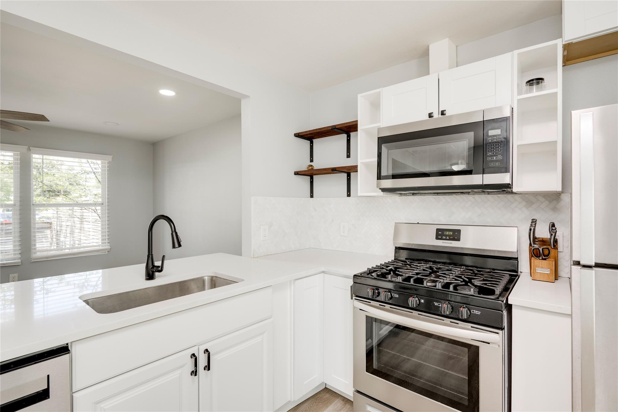 1400 Marcus Pl #b Property Photo 29