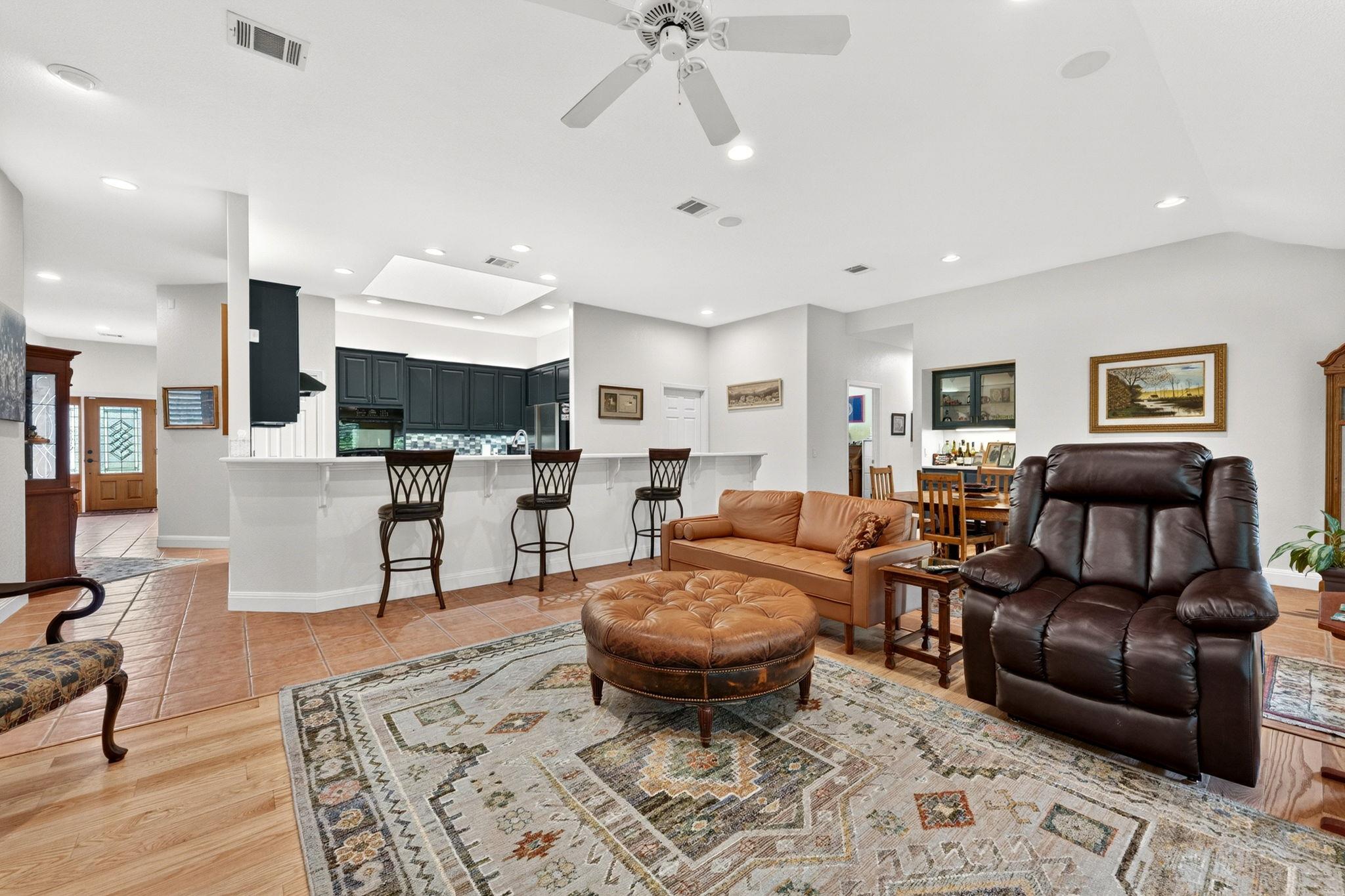 17 Stillmeadow Dr Property Photo 4