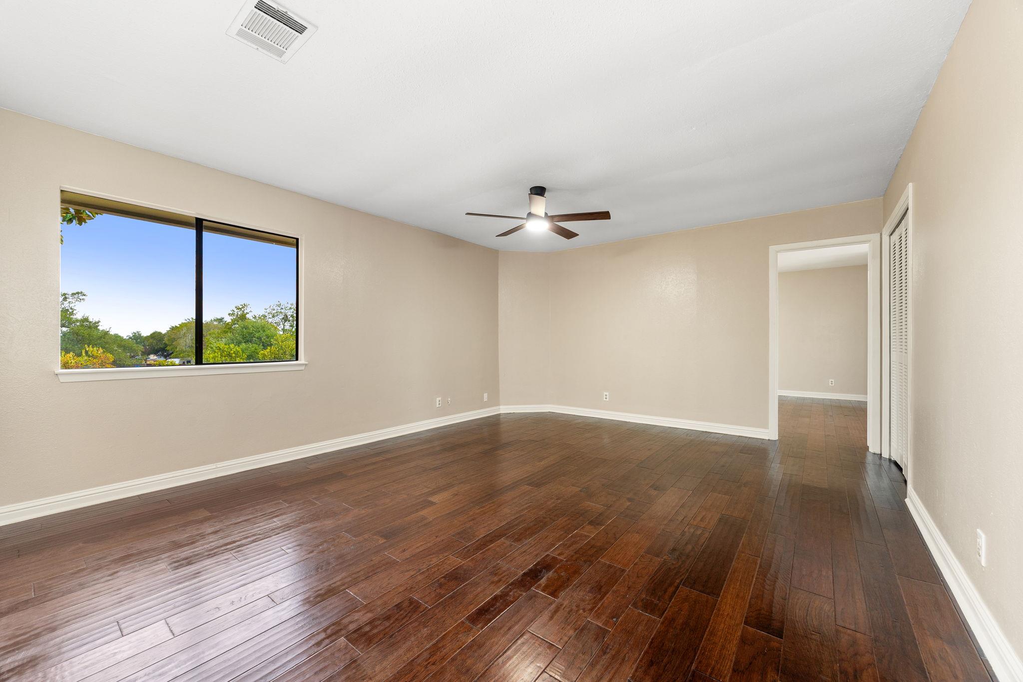 10408 Timbercrest Ln Property Photo 16