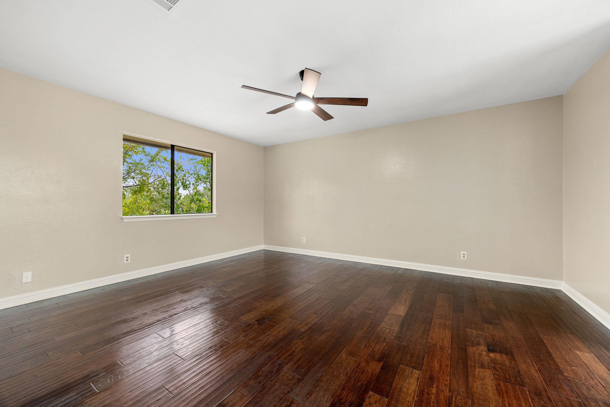 10408 Timbercrest Ln Property Photo 18